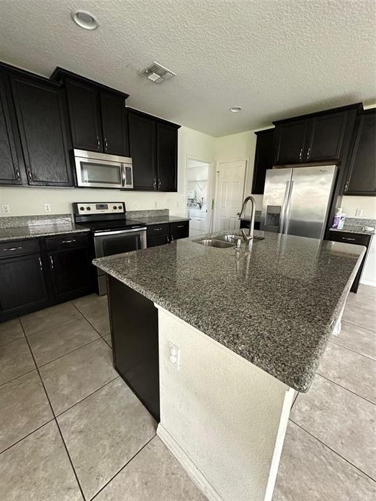 待售: $510,000 (4 贝兹, 2 浴室, 2534 平方英尺)