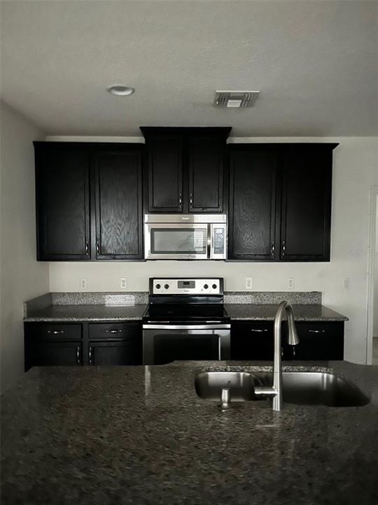 待售: $510,000 (4 贝兹, 2 浴室, 2534 平方英尺)