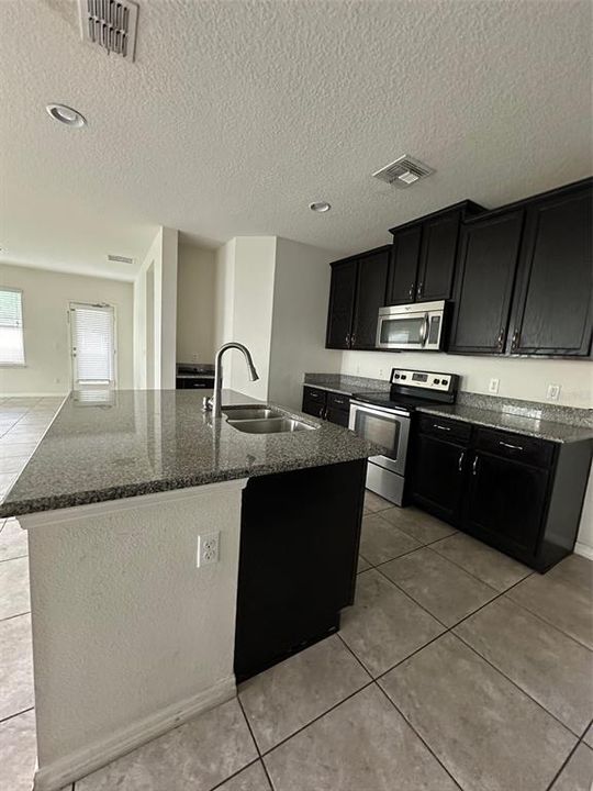 待售: $510,000 (4 贝兹, 2 浴室, 2534 平方英尺)