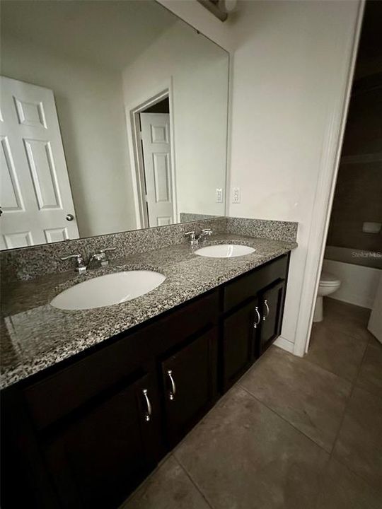 待售: $510,000 (4 贝兹, 2 浴室, 2534 平方英尺)