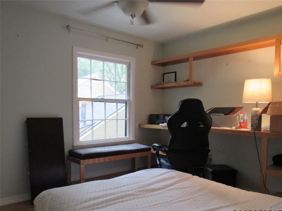 出租: $1,950 (2 贝兹, 2 浴室, 1152 平方英尺)