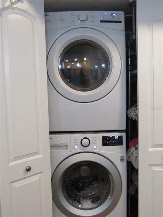 出租: $1,950 (2 贝兹, 2 浴室, 1152 平方英尺)