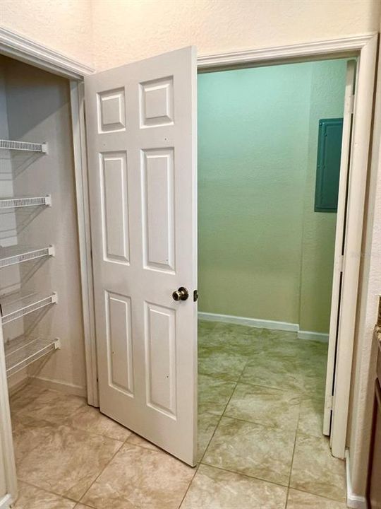 For Rent: $2,300 (3 beds, 2 baths, 2086 Square Feet)