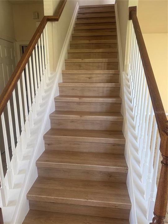 For Rent: $2,300 (3 beds, 2 baths, 2086 Square Feet)