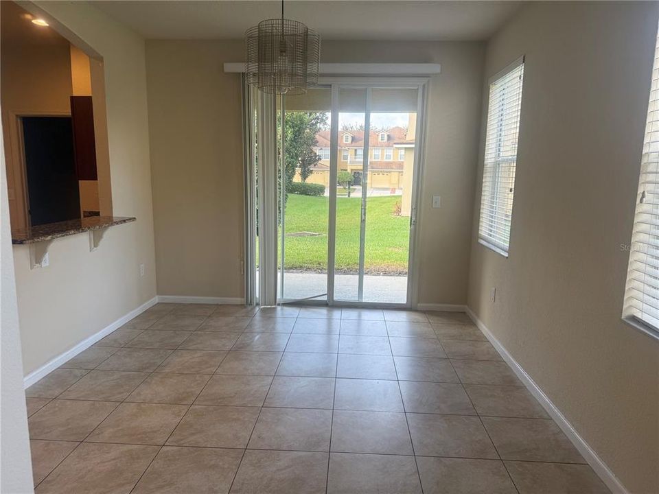 For Rent: $2,300 (3 beds, 2 baths, 2086 Square Feet)