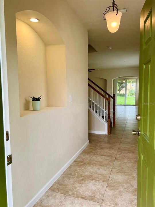 For Rent: $2,300 (3 beds, 2 baths, 2086 Square Feet)