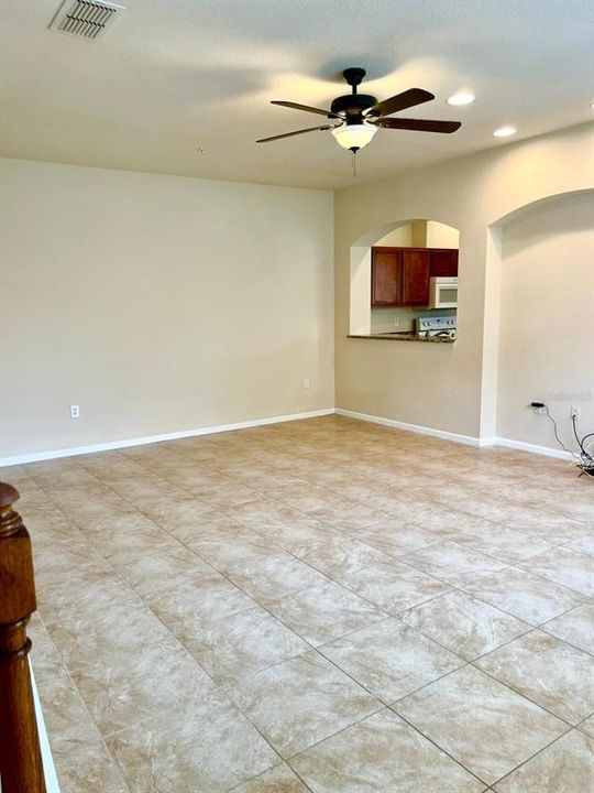 For Rent: $2,300 (3 beds, 2 baths, 2086 Square Feet)