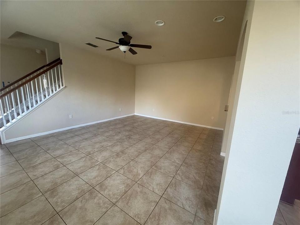 For Rent: $2,300 (3 beds, 2 baths, 2086 Square Feet)