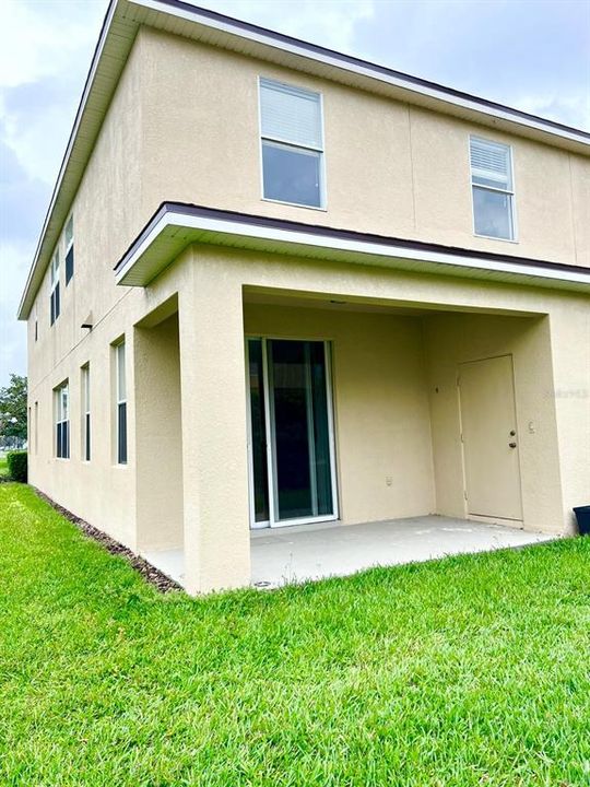 For Rent: $2,300 (3 beds, 2 baths, 2086 Square Feet)