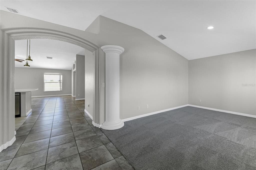 待售: $325,000 (3 贝兹, 2 浴室, 2000 平方英尺)