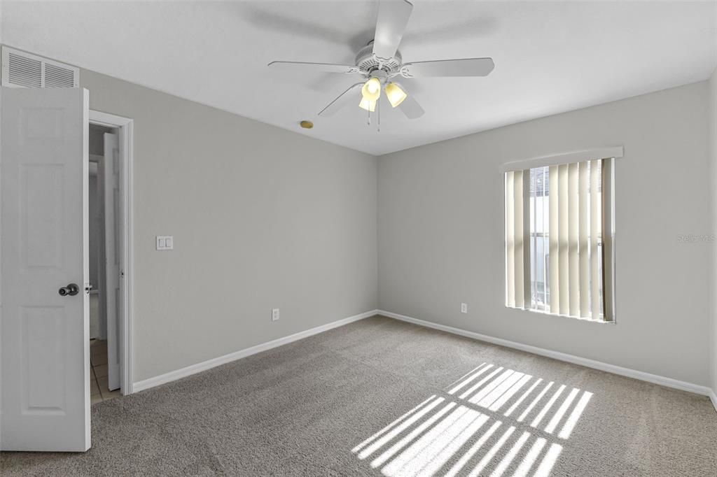 待售: $325,000 (3 贝兹, 2 浴室, 2000 平方英尺)