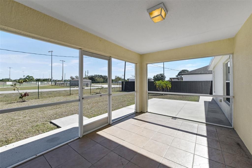 待售: $325,000 (3 贝兹, 2 浴室, 2000 平方英尺)