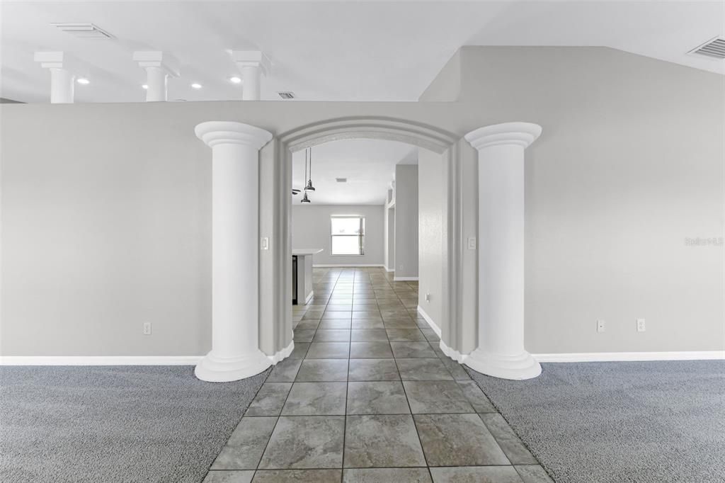 待售: $325,000 (3 贝兹, 2 浴室, 2000 平方英尺)