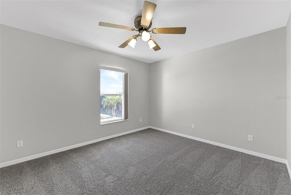 待售: $325,000 (3 贝兹, 2 浴室, 2000 平方英尺)