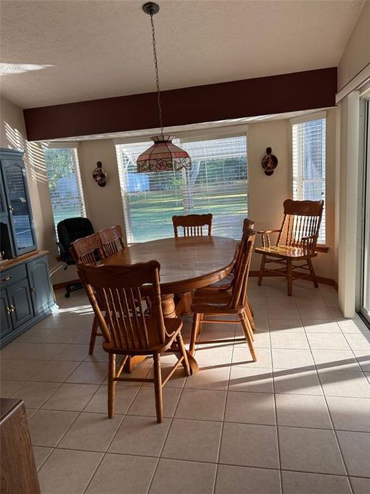 Active With Contract: $409,900 (3 beds, 2 baths, 2084 Square Feet)