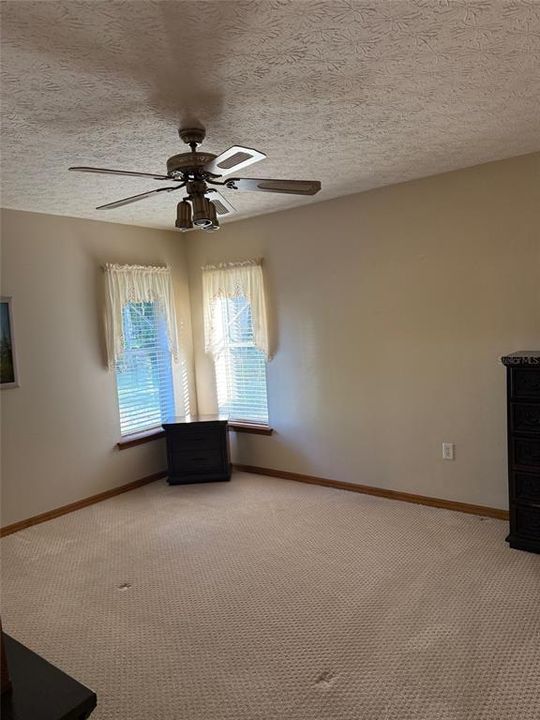 Active With Contract: $409,900 (3 beds, 2 baths, 2084 Square Feet)