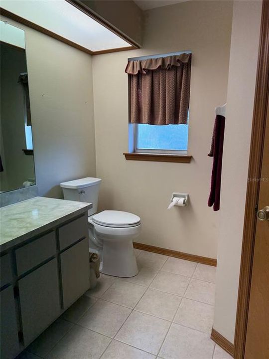 Active With Contract: $409,900 (3 beds, 2 baths, 2084 Square Feet)