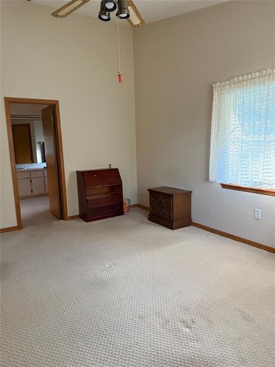 Active With Contract: $409,900 (3 beds, 2 baths, 2084 Square Feet)