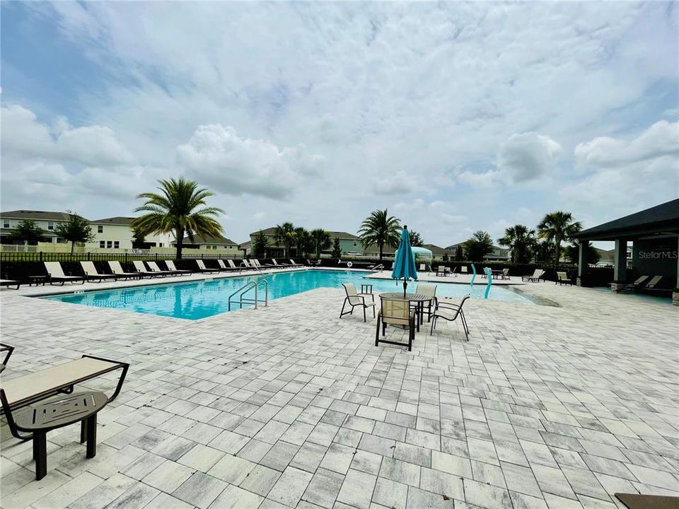 For Sale: $924,990 (7 beds, 5 baths, 4638 Square Feet)