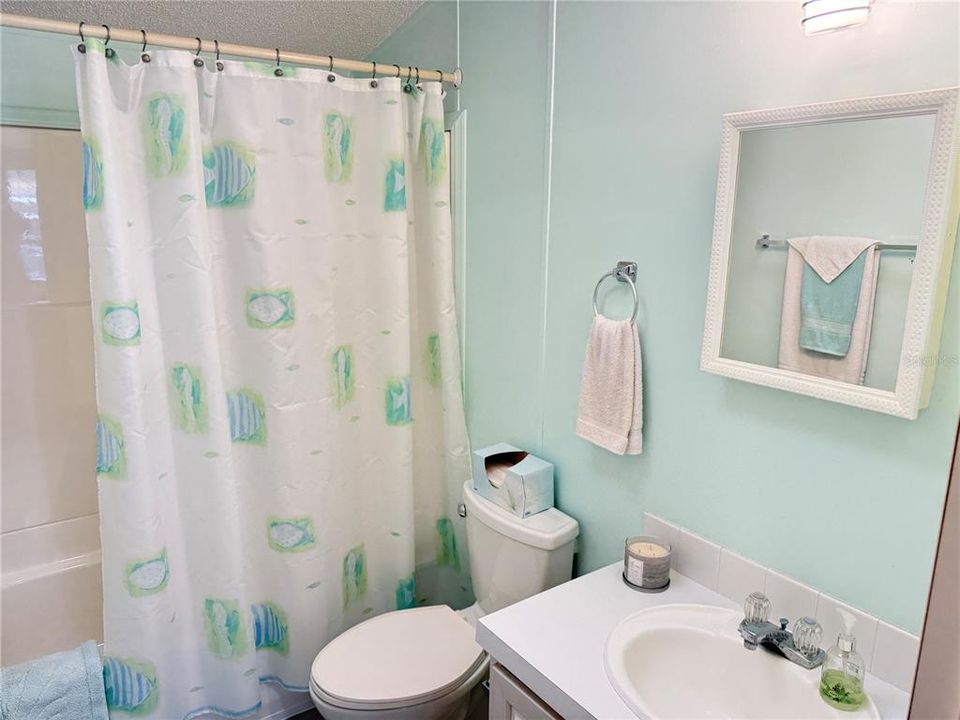 For Sale: $195,000 (2 beds, 2 baths, 1024 Square Feet)