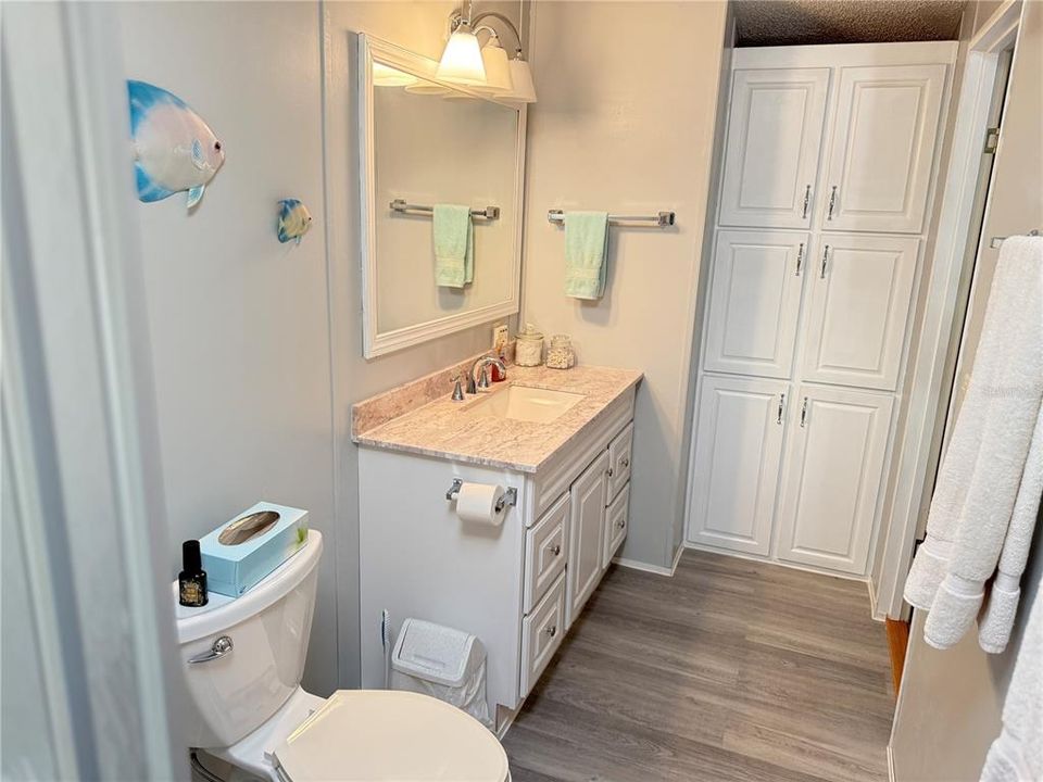 For Sale: $195,000 (2 beds, 2 baths, 1024 Square Feet)