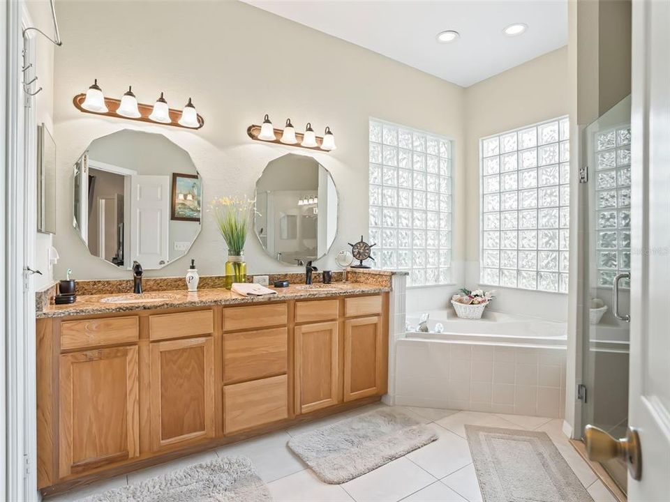 En Venta: $470,000 (3 camas, 2 baños, 1729 Pies cuadrados)