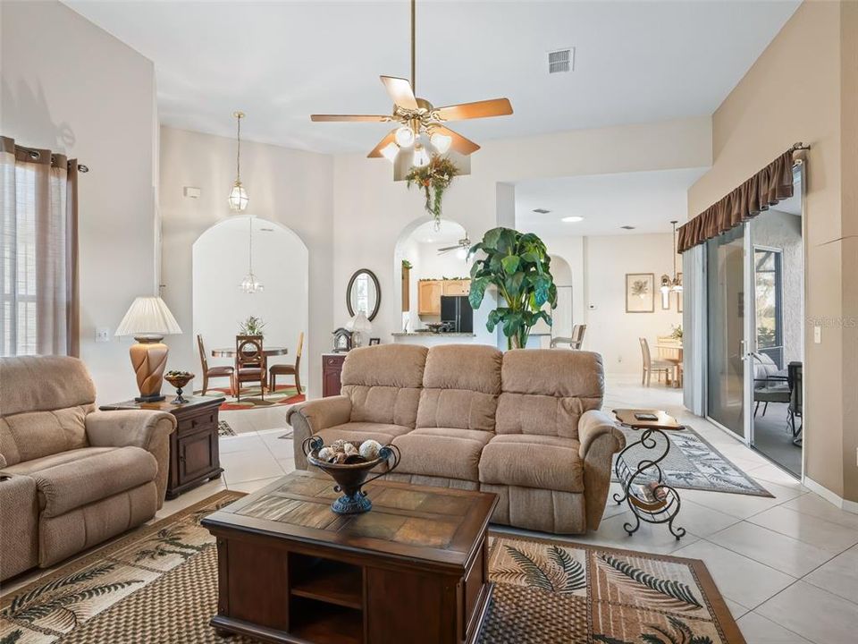 En Venta: $470,000 (3 camas, 2 baños, 1729 Pies cuadrados)