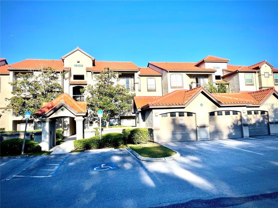 For Rent: $1,550 (1 beds, 1 baths, 792 Square Feet)