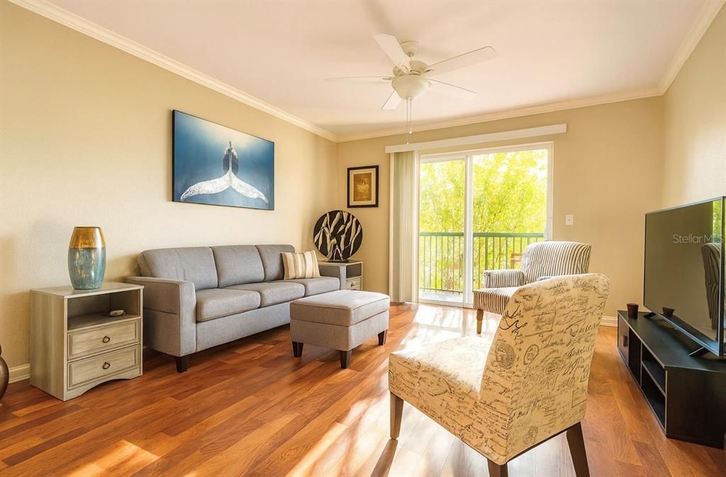 For Rent: $1,550 (1 beds, 1 baths, 792 Square Feet)