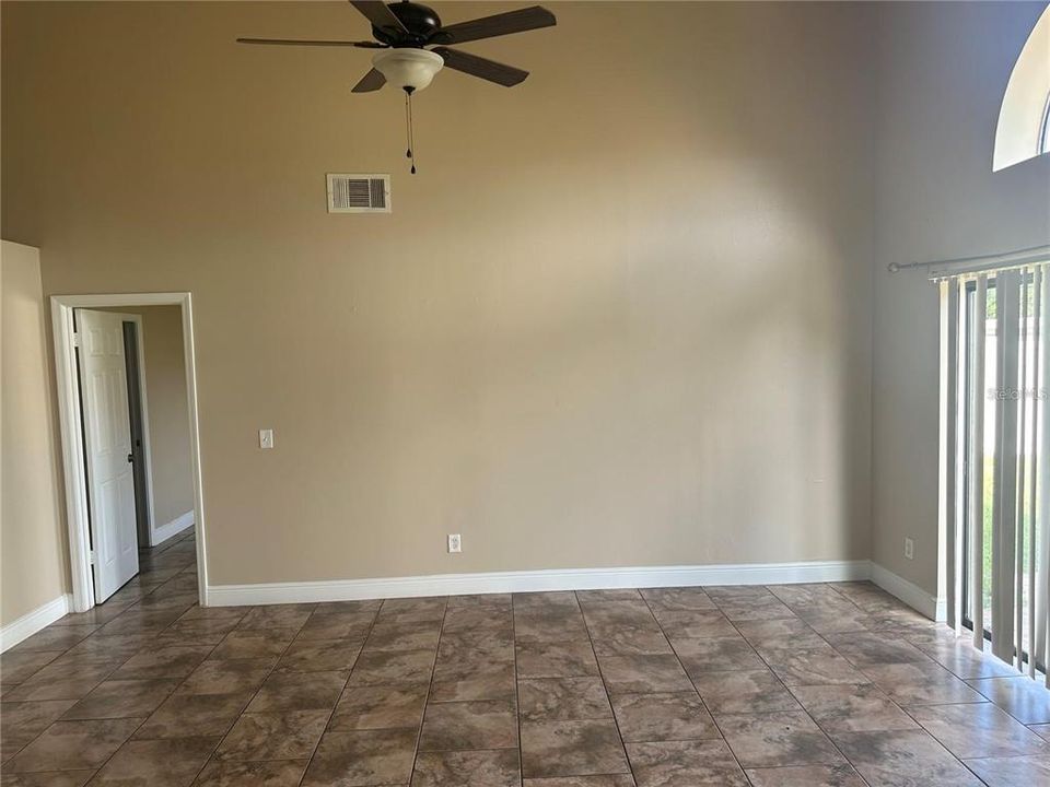 Active With Contract: $2,600 (4 beds, 2 baths, 1916 Square Feet)