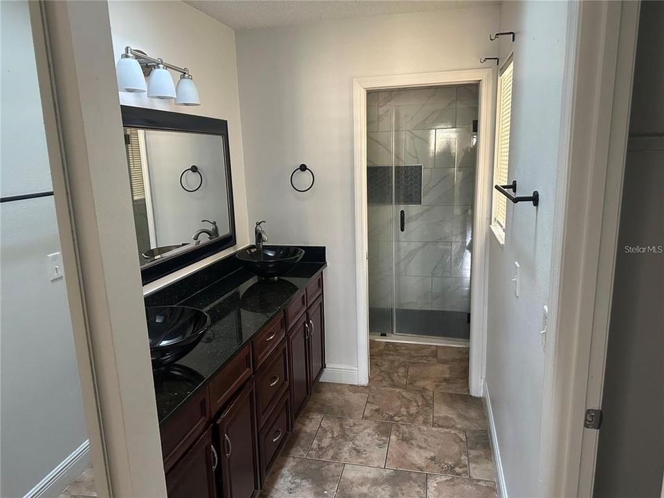 Active With Contract: $2,600 (4 beds, 2 baths, 1916 Square Feet)