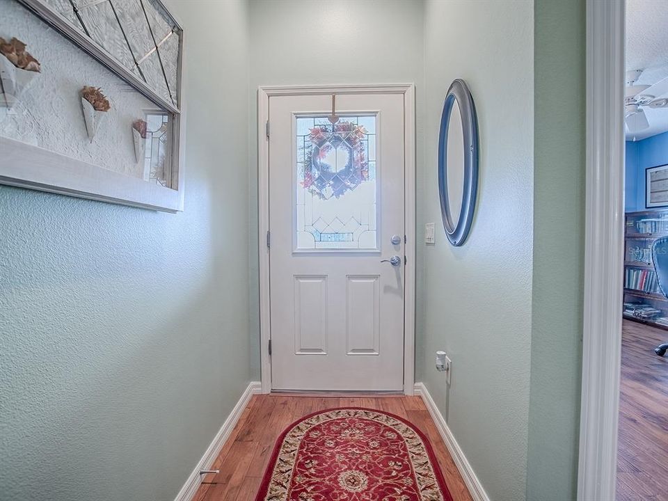 Под контрактом: $410,000 (3 спален, 2 ванн, 1508 Квадратных фут)