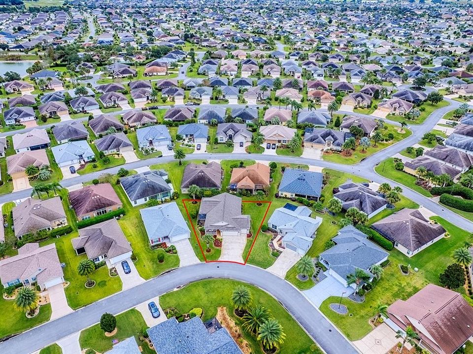 Под контрактом: $410,000 (3 спален, 2 ванн, 1508 Квадратных фут)