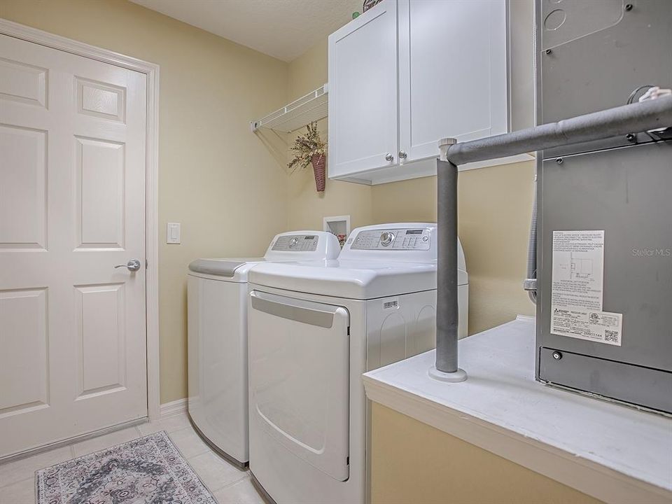 Под контрактом: $410,000 (3 спален, 2 ванн, 1508 Квадратных фут)