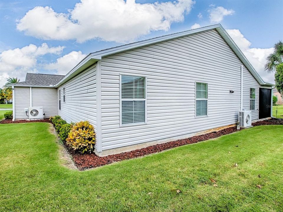 Под контрактом: $410,000 (3 спален, 2 ванн, 1508 Квадратных фут)