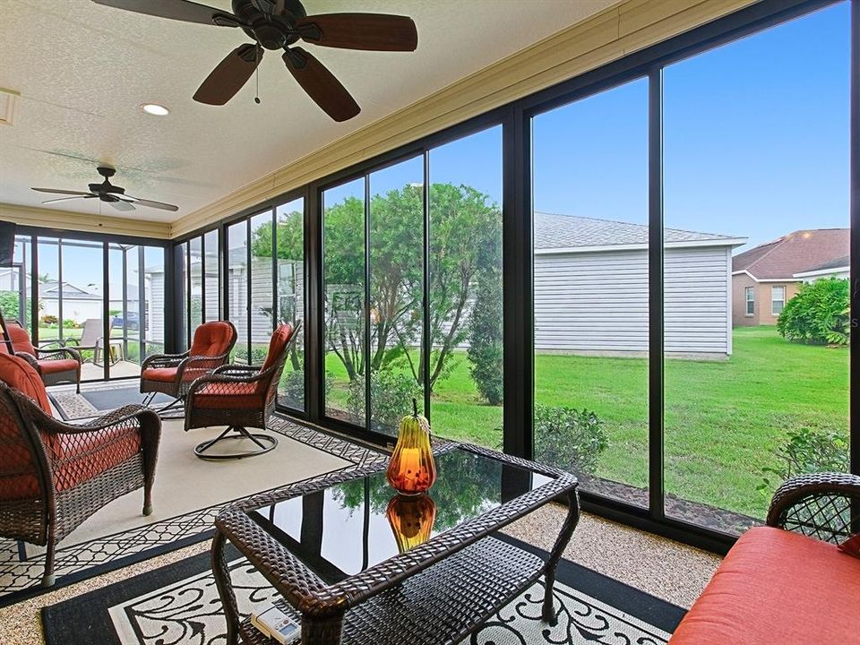 Под контрактом: $410,000 (3 спален, 2 ванн, 1508 Квадратных фут)