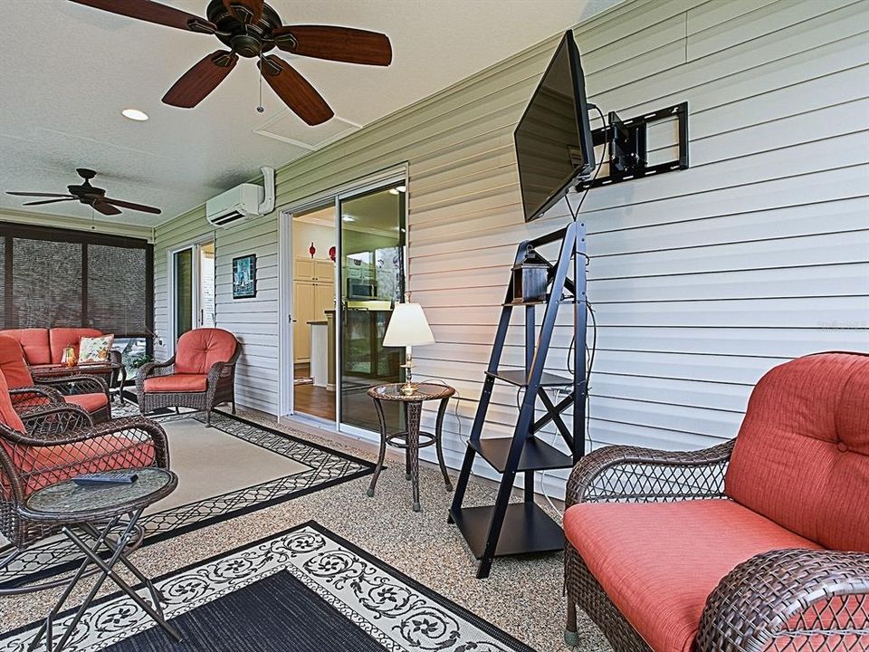 Под контрактом: $410,000 (3 спален, 2 ванн, 1508 Квадратных фут)