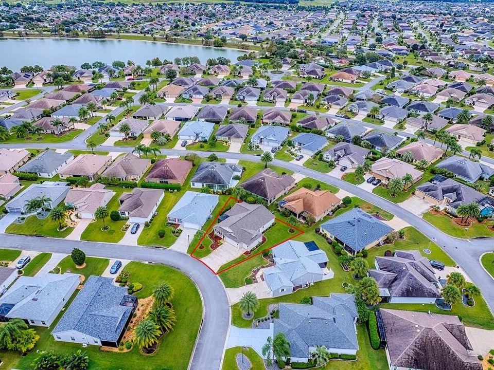 Под контрактом: $410,000 (3 спален, 2 ванн, 1508 Квадратных фут)