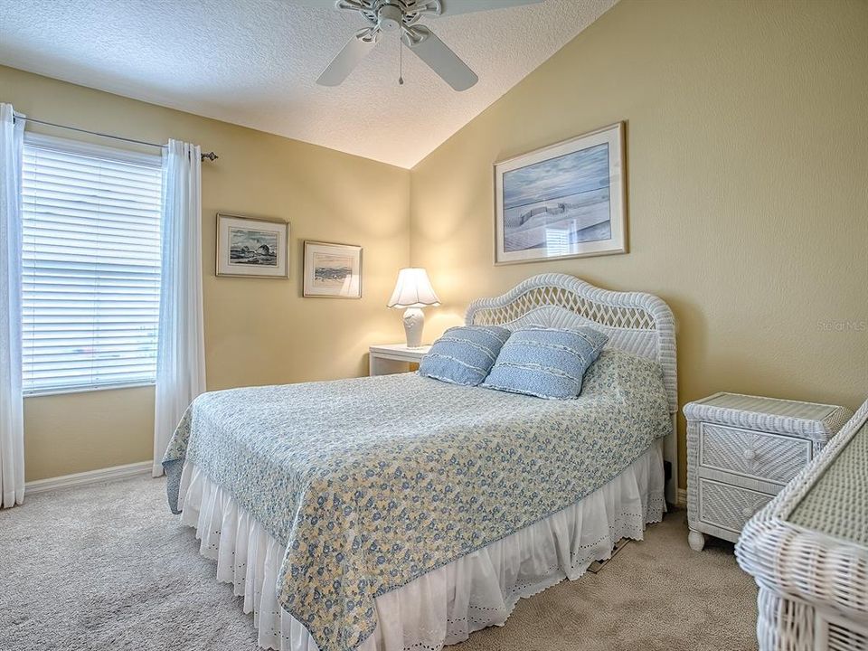 Под контрактом: $410,000 (3 спален, 2 ванн, 1508 Квадратных фут)