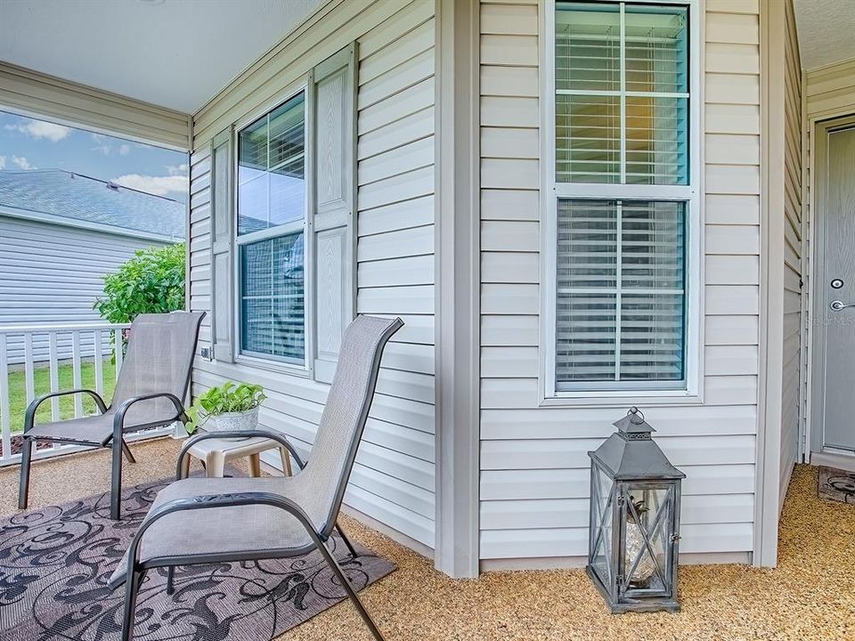 Под контрактом: $410,000 (3 спален, 2 ванн, 1508 Квадратных фут)