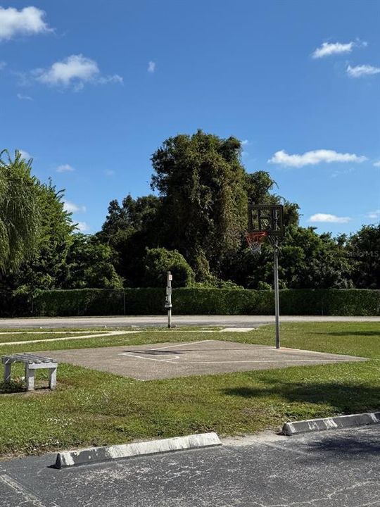 出租: $1,650 (2 贝兹, 1 浴室, 1032 平方英尺)