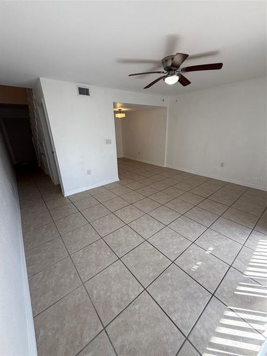 出租: $1,650 (2 贝兹, 1 浴室, 1032 平方英尺)