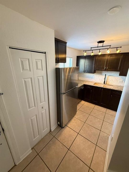 出租: $1,650 (2 贝兹, 1 浴室, 1032 平方英尺)