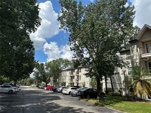 Recently Rented: $1,450 (2 beds, 2 baths, 864 Square Feet)