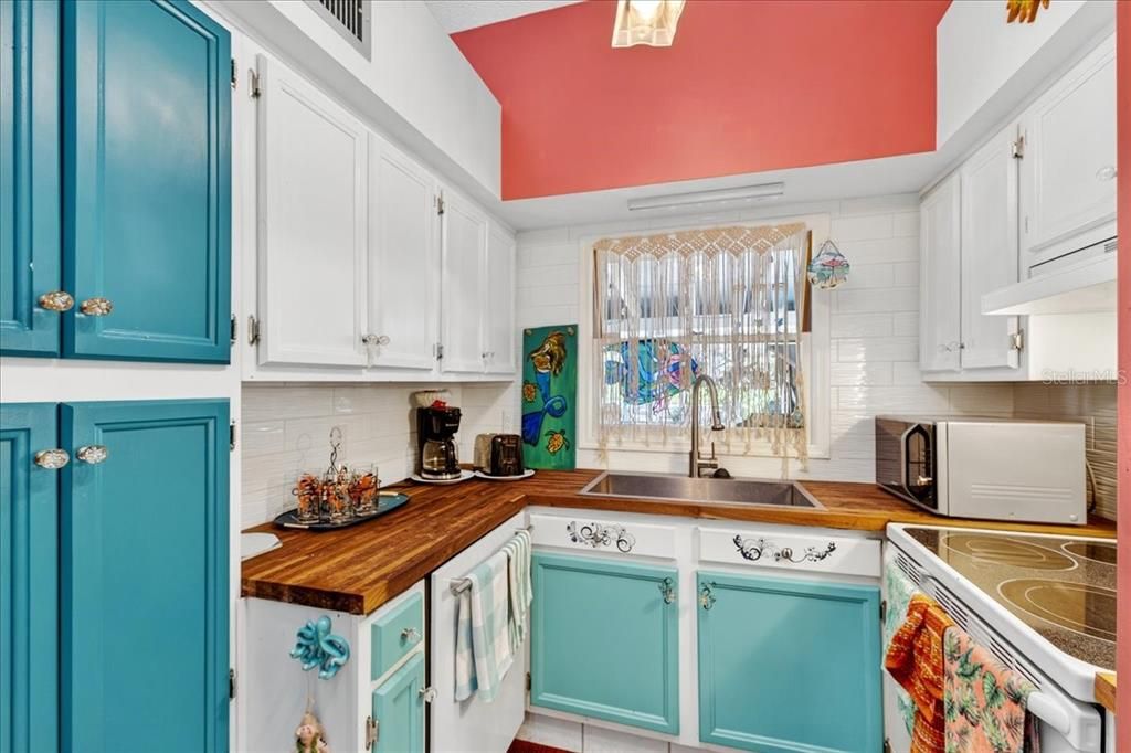 En Venta: $359,900 (3 camas, 2 baños, 1768 Pies cuadrados)