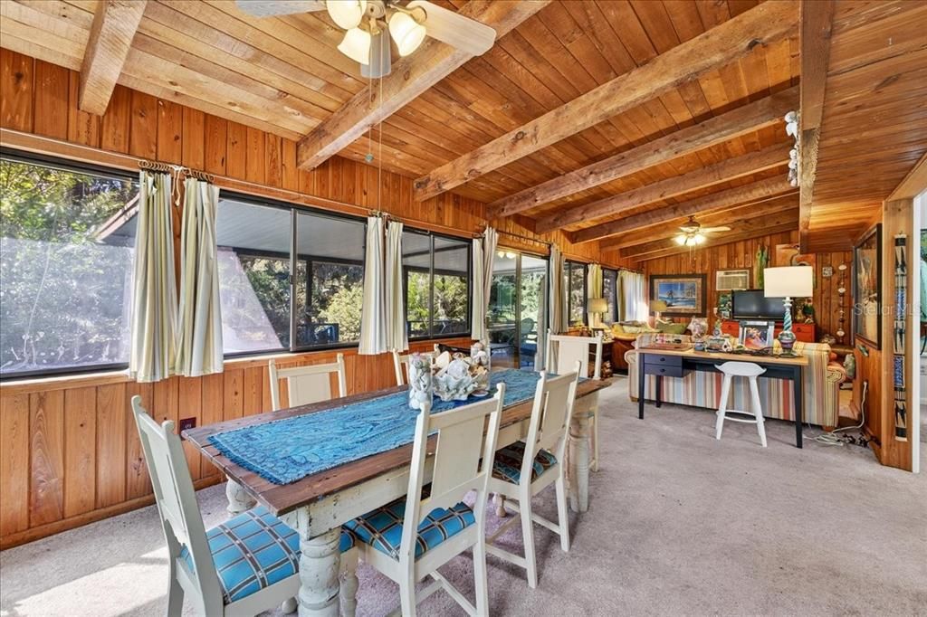 En Venta: $359,900 (3 camas, 2 baños, 1768 Pies cuadrados)