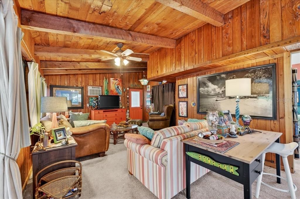 En Venta: $359,900 (3 camas, 2 baños, 1768 Pies cuadrados)