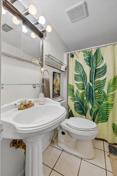 En Venta: $359,900 (3 camas, 2 baños, 1768 Pies cuadrados)