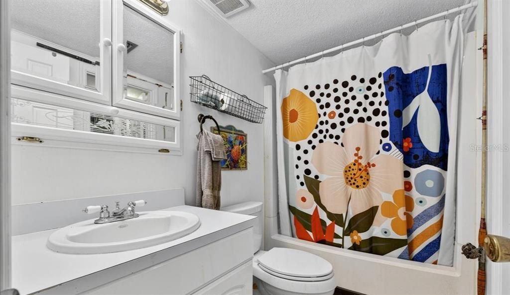 En Venta: $359,900 (3 camas, 2 baños, 1768 Pies cuadrados)