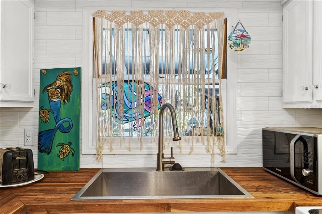 En Venta: $359,900 (3 camas, 2 baños, 1768 Pies cuadrados)